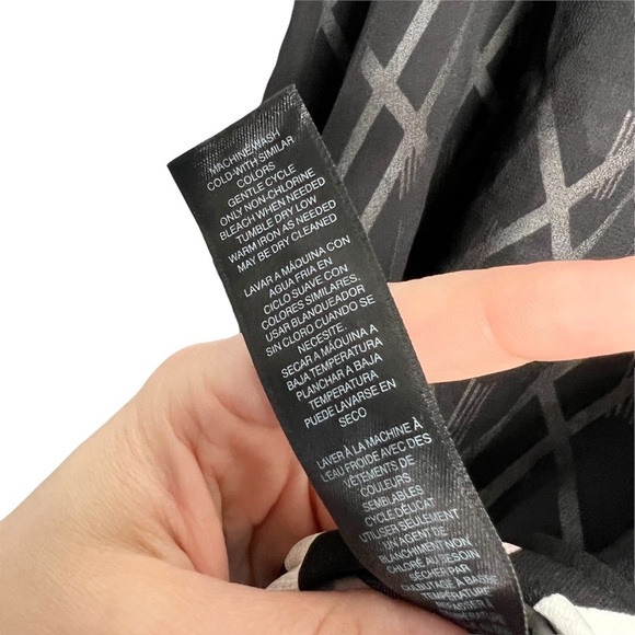 WHBM Layered Split Back V Neck Sleeveless High Low Blouse - Picture 8 of 9